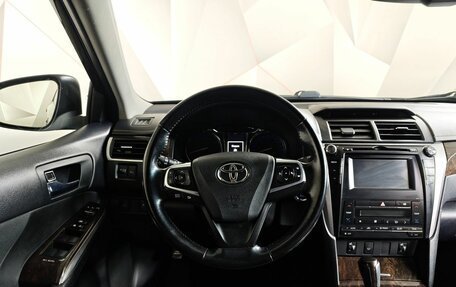 Toyota Camry, 2017 год, 2 105 000 рублей, 20 фотография