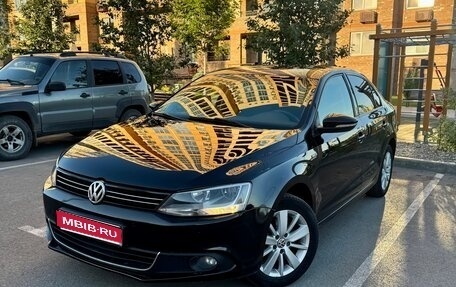 Volkswagen Jetta VI, 2013 год, 1 250 000 рублей, 1 фотография