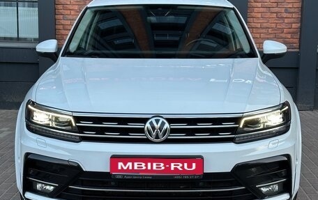 Volkswagen Tiguan II, 2019 год, 3 199 000 рублей, 1 фотография