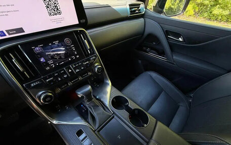 Lexus LX, 2023 год, 13 584 249 рублей, 27 фотография