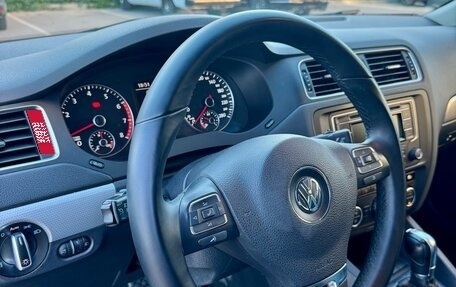 Volkswagen Jetta VI, 2013 год, 1 250 000 рублей, 20 фотография