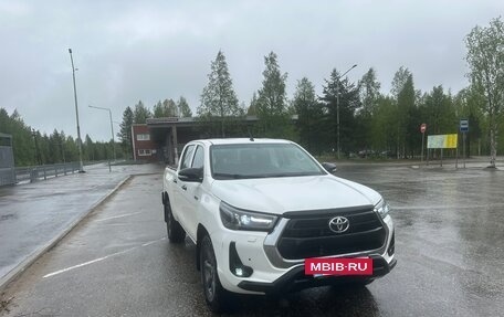 Toyota Hilux VIII, 2016 год, 2 690 000 рублей, 4 фотография