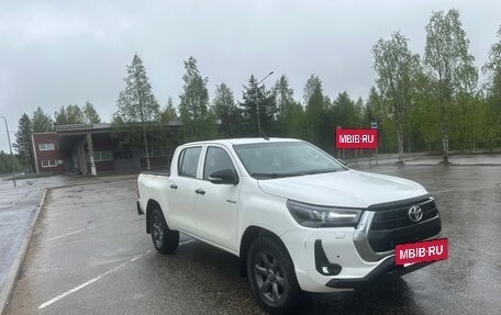 Toyota Hilux VIII, 2016 год, 2 690 000 рублей, 5 фотография