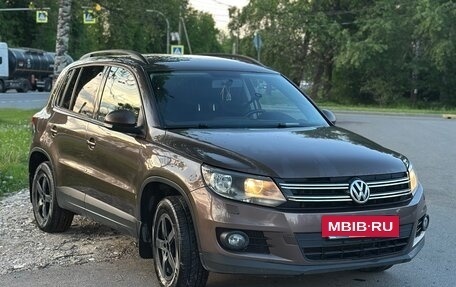 Volkswagen Tiguan I, 2015 год, 1 400 000 рублей, 2 фотография