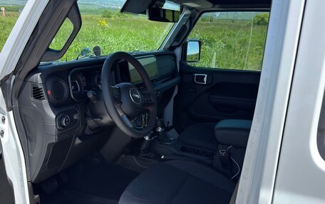 Jeep Gladiator, 2024 год, 6 800 000 рублей, 9 фотография