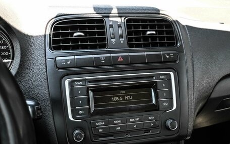 Volkswagen Polo VI (EU Market), 2011 год, 600 000 рублей, 17 фотография