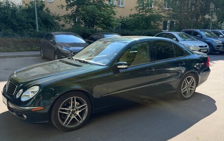 Mercedes-Benz E-Класс, 2005 год, 650 000 рублей, 3 фотография