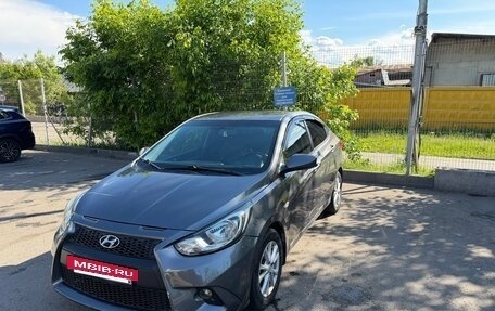 Hyundai Solaris II рестайлинг, 2012 год, 800 000 рублей, 6 фотография