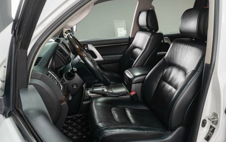 Toyota Land Cruiser 200, 2013 год, 3 719 000 рублей, 10 фотография