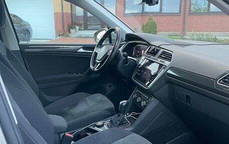 Volkswagen Tiguan II, 2019 год, 2 850 000 рублей, 5 фотография