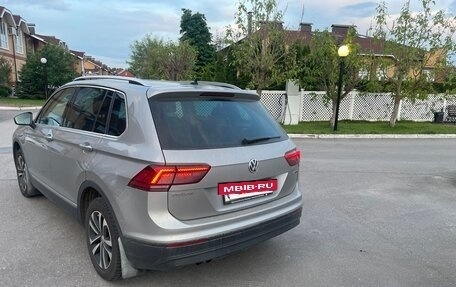 Volkswagen Tiguan II, 2019 год, 2 850 000 рублей, 3 фотография