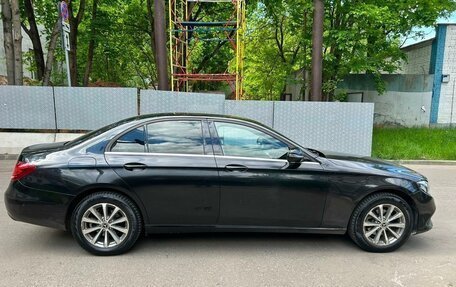 Mercedes-Benz E-Класс, 2019 год, 1 850 000 рублей, 6 фотография