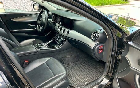 Mercedes-Benz E-Класс, 2019 год, 1 850 000 рублей, 9 фотография