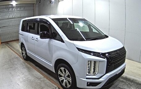 Mitsubishi Delica D:5 I, 2022 год, 2 780 000 рублей, 4 фотография