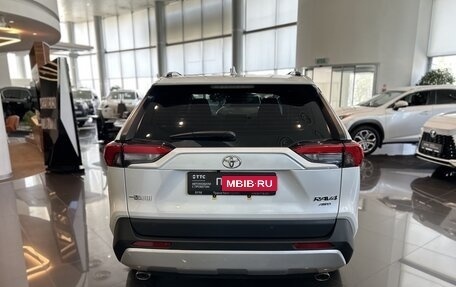 Toyota RAV4, 2025 год, 4 110 000 рублей, 6 фотография