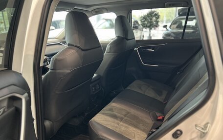 Toyota RAV4, 2025 год, 4 110 000 рублей, 15 фотография