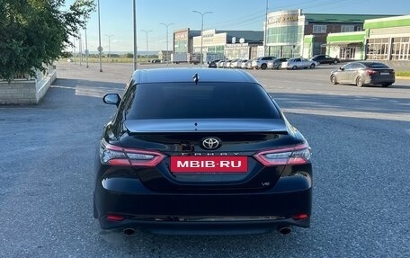 Toyota Camry, 2021 год, 3 180 000 рублей, 5 фотография