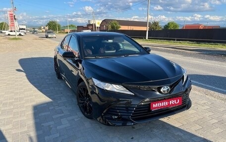 Toyota Camry, 2021 год, 3 180 000 рублей, 10 фотография