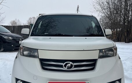 Toyota bB II рестайлинг, 2007 год, 490 000 рублей, 2 фотография