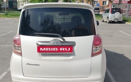 Toyota Ractis I, 2008 год, 650 000 рублей, 3 фотография