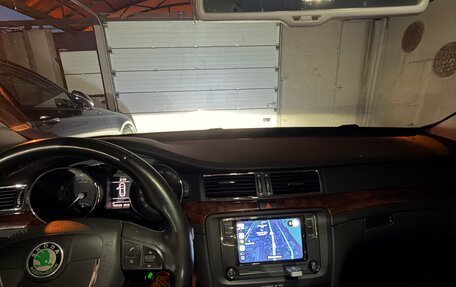 Skoda Superb III рестайлинг, 2011 год, 980 000 рублей, 13 фотография