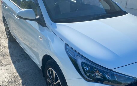 Hyundai Solaris II рестайлинг, 2020 год, 1 650 000 рублей, 4 фотография