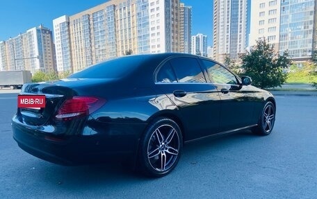 Mercedes-Benz E-Класс, 2016 год, 2 500 000 рублей, 4 фотография