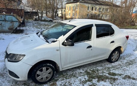 Renault Logan II, 2016 год, 450 000 рублей, 2 фотография