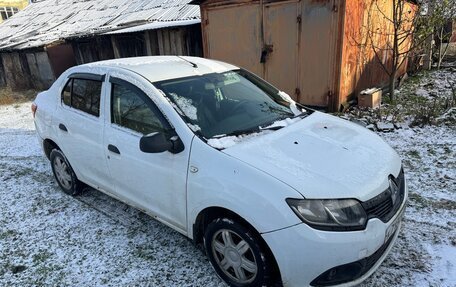 Renault Logan II, 2016 год, 450 000 рублей, 3 фотография