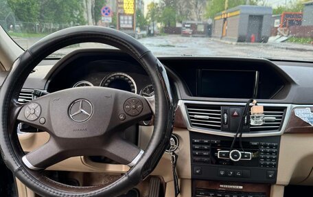 Mercedes-Benz E-Класс, 2012 год, 1 650 000 рублей, 11 фотография