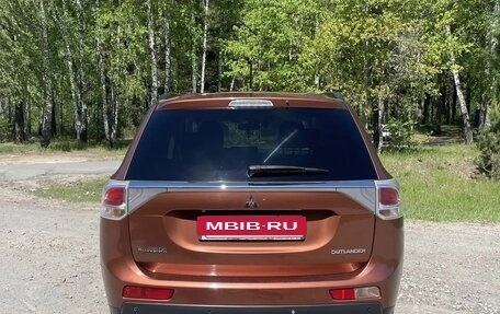 Mitsubishi Outlander III рестайлинг 3, 2012 год, 1 380 000 рублей, 6 фотография