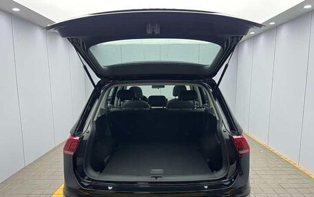 Volkswagen Tiguan II, 2023 год, 2 080 000 рублей, 6 фотография