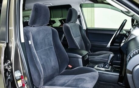 Toyota Land Cruiser Prado 150 рестайлинг 2, 2013 год, 3 799 000 рублей, 8 фотография