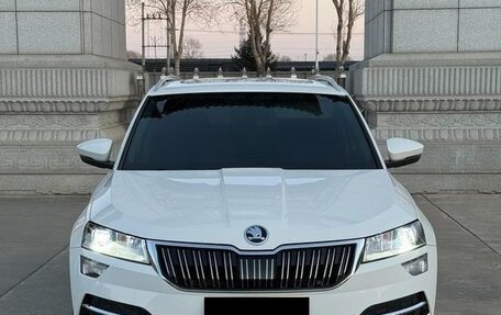 Skoda Karoq I, 2022 год, 1 783 000 рублей, 2 фотография