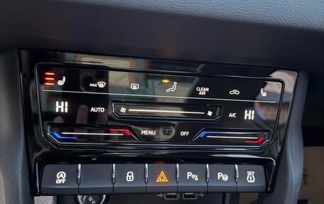 Skoda Karoq I, 2022 год, 1 783 000 рублей, 9 фотография