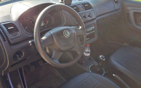 Skoda Fabia II, 2012 год, 450 000 рублей, 14 фотография