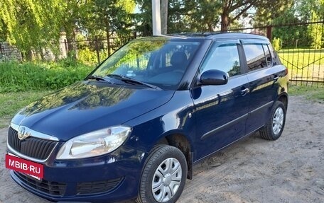 Skoda Fabia II, 2012 год, 450 000 рублей, 3 фотография