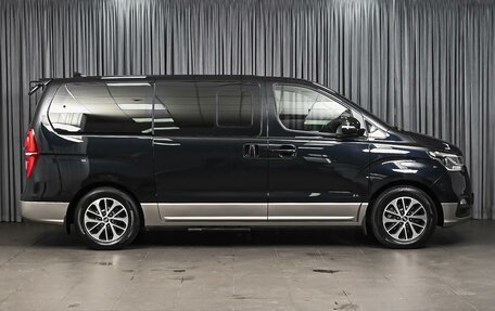 Hyundai Grand Starex Grand Starex I рестайлинг 2, 2020 год, 3 890 000 рублей, 5 фотография