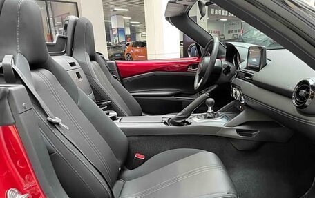 Mazda MX-5, 2023 год, 2 255 000 рублей, 7 фотография