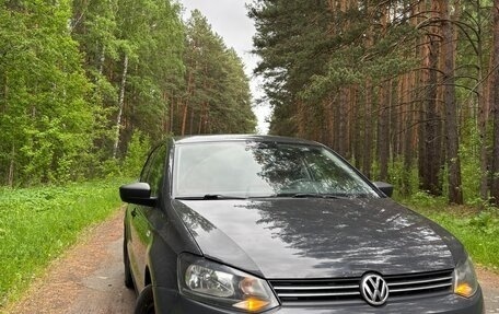 Volkswagen Polo VI (EU Market), 2012 год, 550 000 рублей, 2 фотография