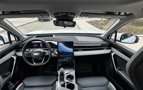 Geely Atlas, 2024 год, 2 890 000 рублей, 9 фотография