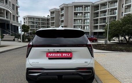 Geely Atlas, 2024 год, 2 890 000 рублей, 5 фотография