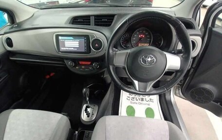 Toyota Vitz, 2011 год, 670 000 рублей, 9 фотография
