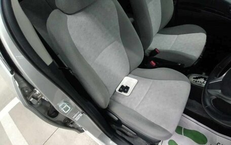 Toyota Vitz, 2011 год, 670 000 рублей, 11 фотография