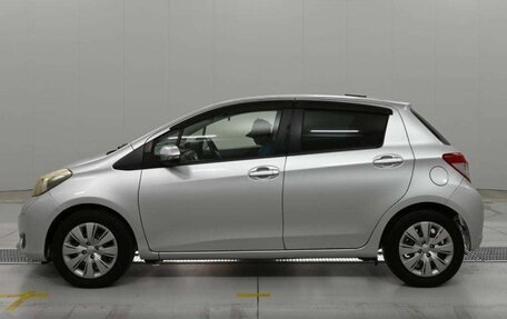 Toyota Vitz, 2011 год, 670 000 рублей, 8 фотография