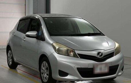 Toyota Vitz, 2011 год, 670 000 рублей, 3 фотография