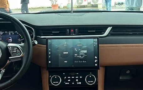 Jaguar F-Pace, 2023 год, 5 100 000 рублей, 12 фотография