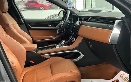 Jaguar F-Pace, 2023 год, 5 100 000 рублей, 14 фотография