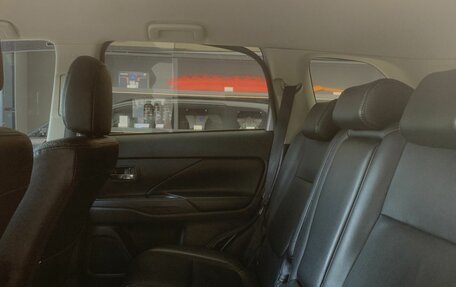 Mitsubishi Outlander III рестайлинг 3, 2012 год, 1 350 000 рублей, 7 фотография