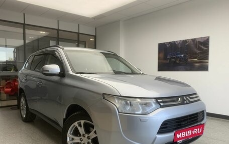 Mitsubishi Outlander III рестайлинг 3, 2012 год, 1 350 000 рублей, 3 фотография